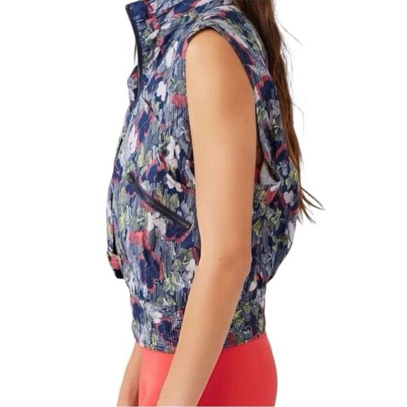 Free People Movement Off the Grid Hooded Vest Activewear Women's Size Small - Picture 14 of 15